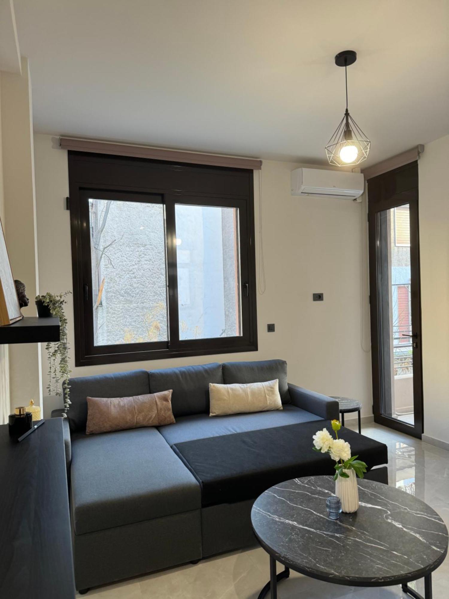 Spacious Apartment Near Monastiraki By Kozy Koala Афины Экстерьер фото