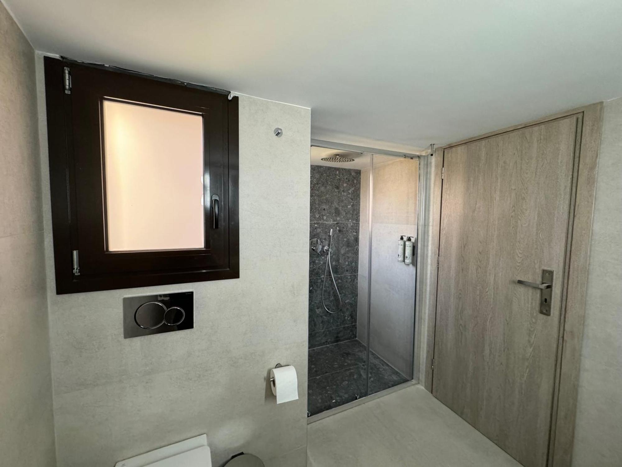 Spacious Apartment Near Monastiraki By Kozy Koala Афины Экстерьер фото