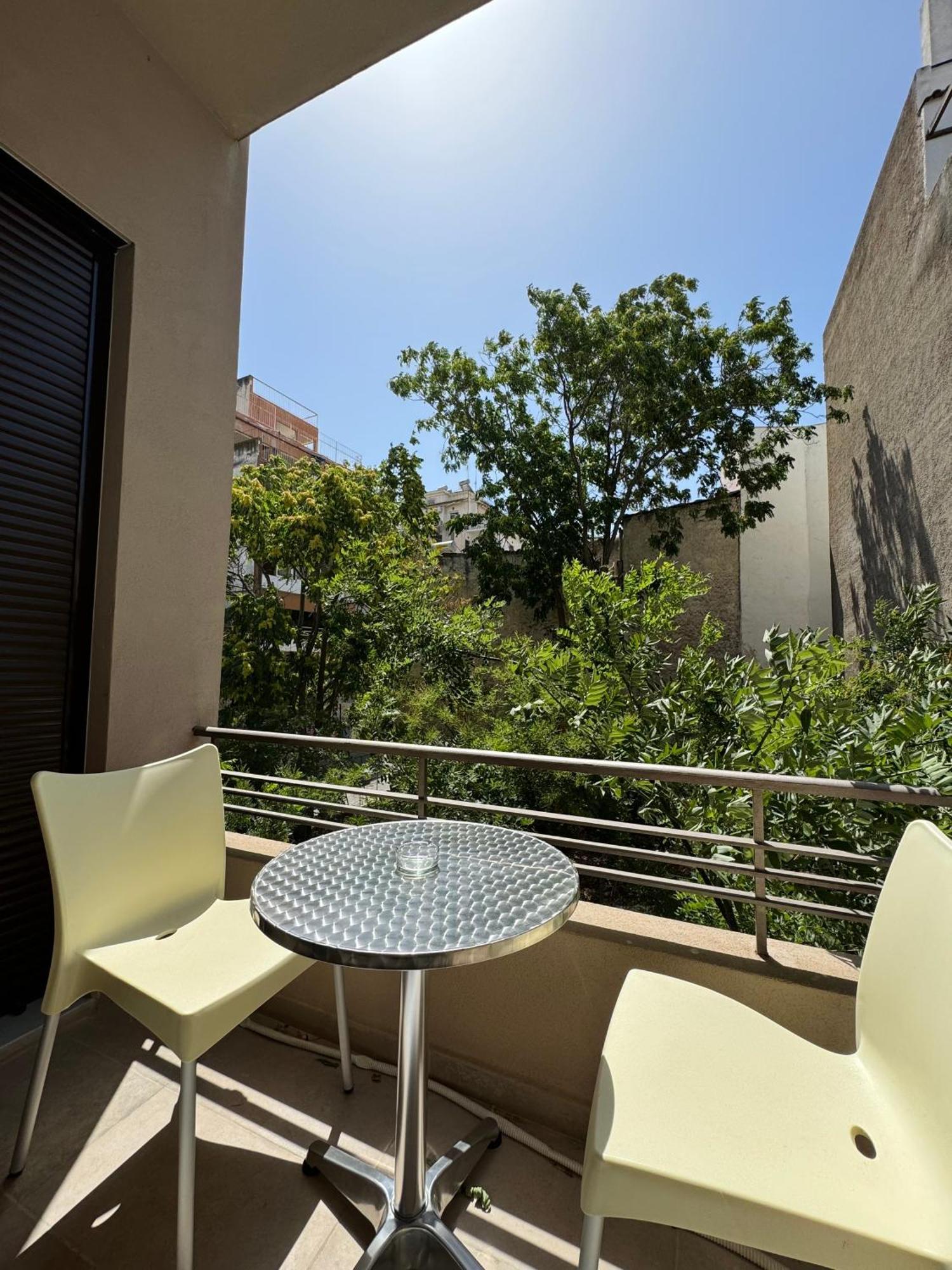 Spacious Apartment Near Monastiraki By Kozy Koala Афины Экстерьер фото