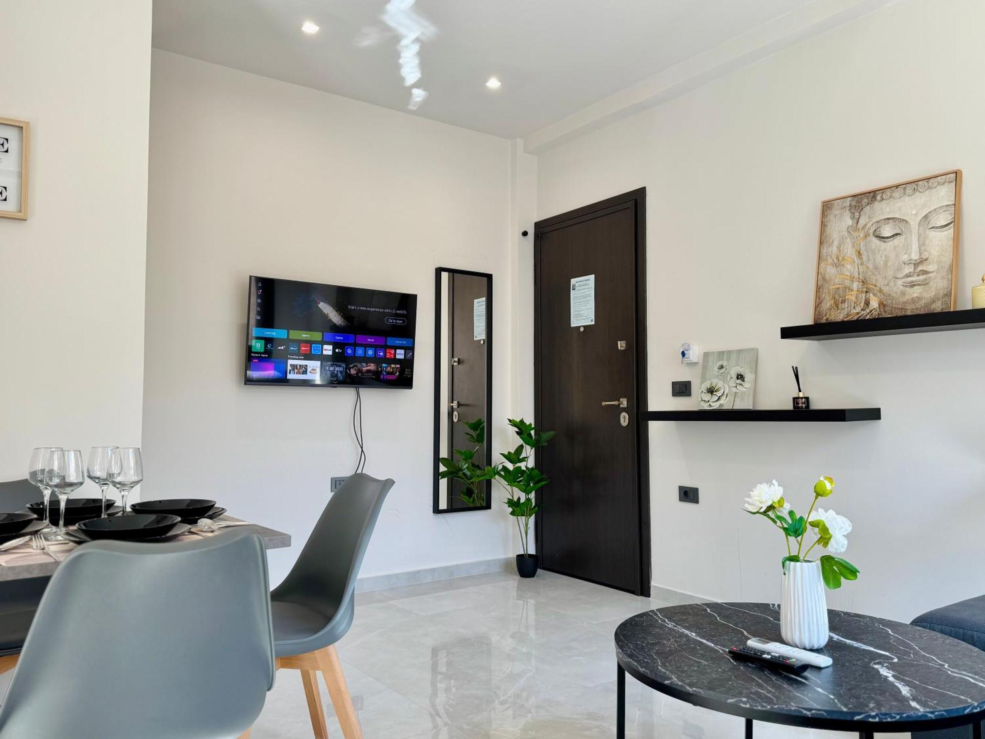 Spacious Apartment Near Monastiraki By Kozy Koala Афины Экстерьер фото